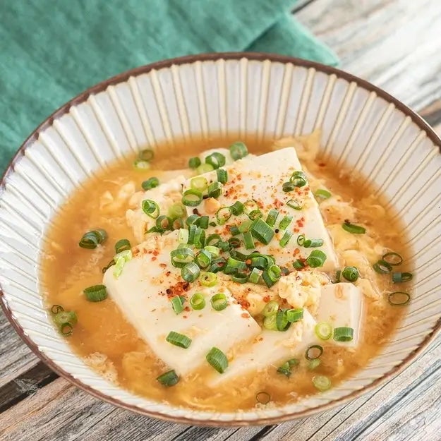 【豆腐と卵がご馳走に化ける】汁まで飲み干したい…！ふわとろ食感がクセになる、豆腐と卵の簡単人気レシピ3選