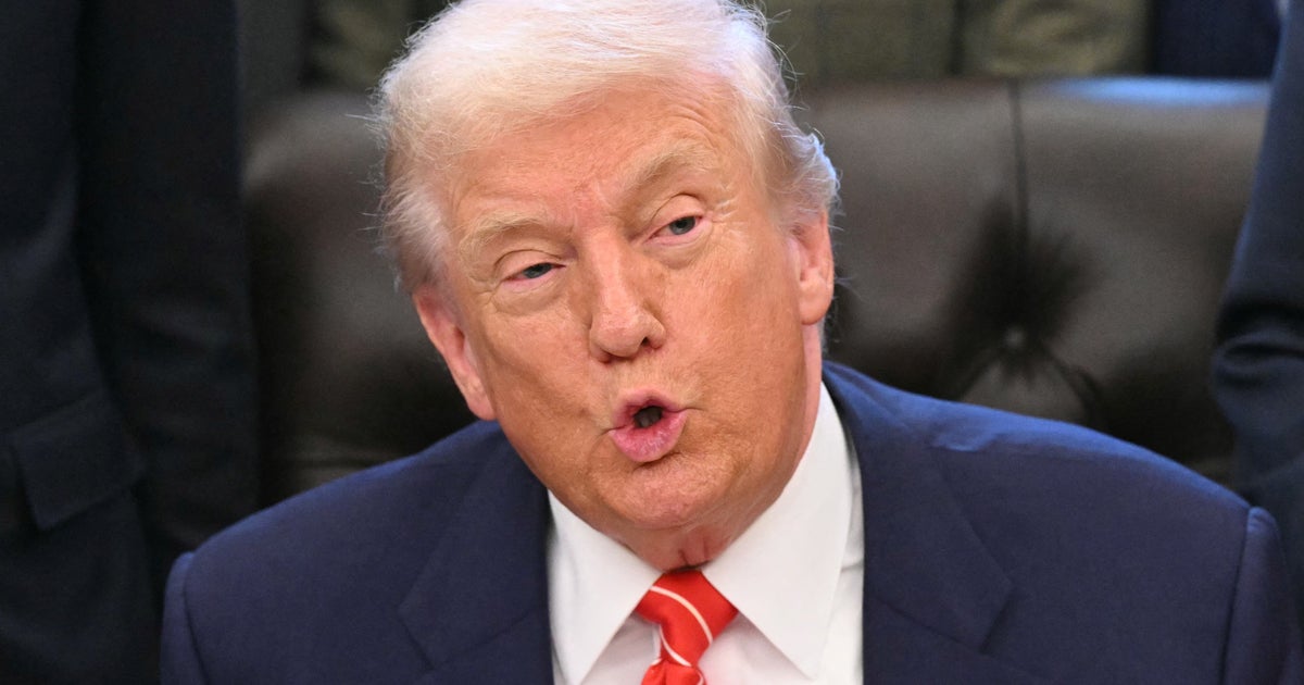 Onetime MAGA-Friendly Podcaster: Trump Admin ‘Completely Dysfunctional And Everybody Knows It’