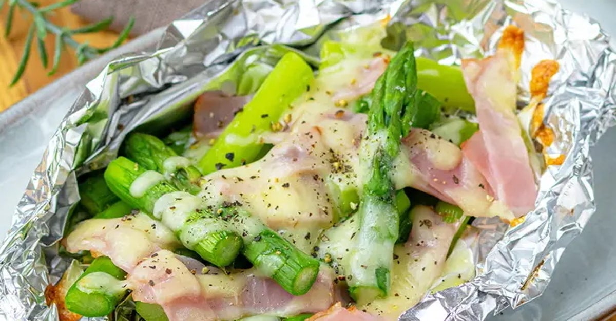 【旬のアスパラはこう食べて】チーズ、ベーコンと包んで焼くだけ!時短で作れるアスパラの人気レシピ3選