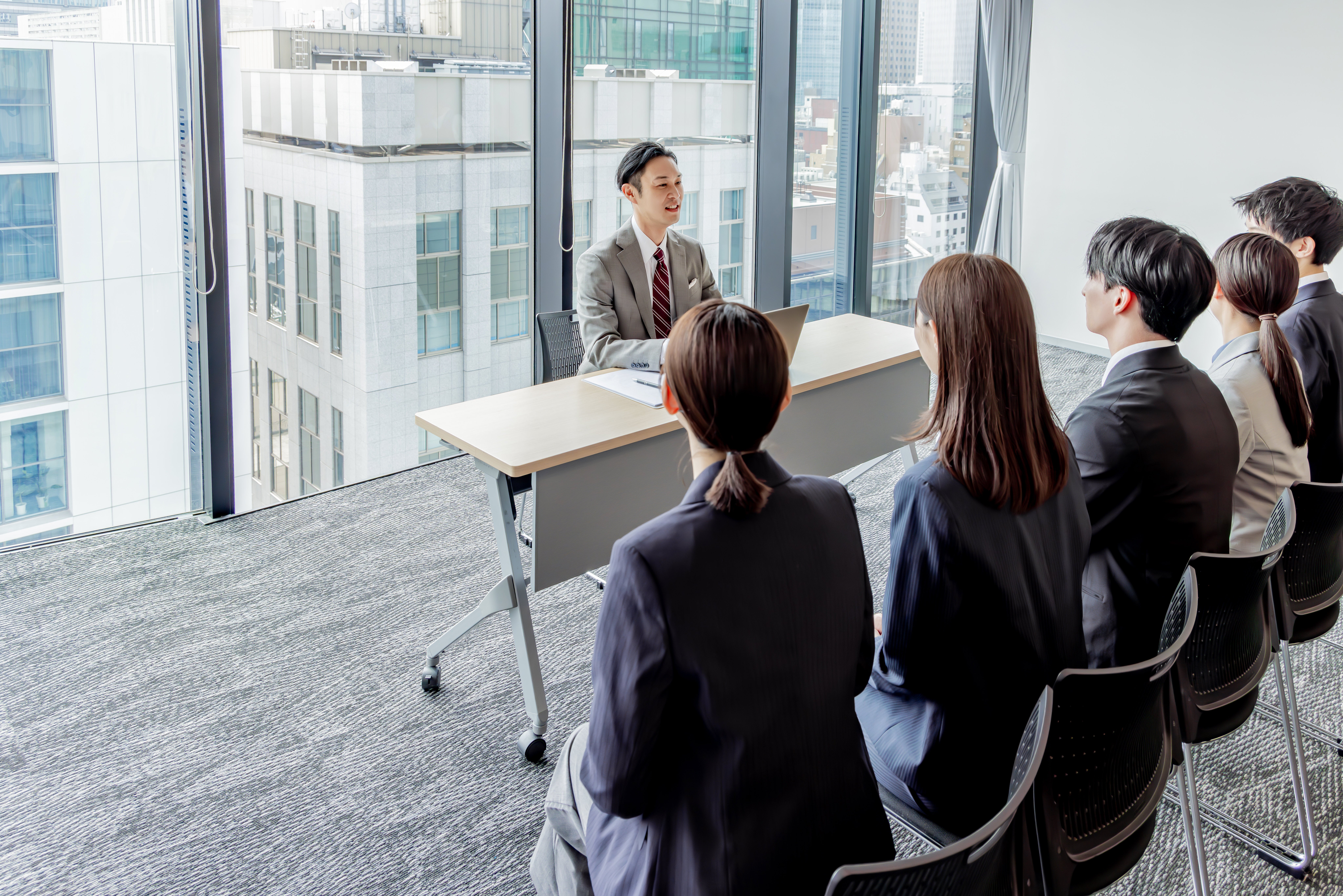 「就職人気企業ランキング」東大・京大編。三菱商事などを抑えた1位は？