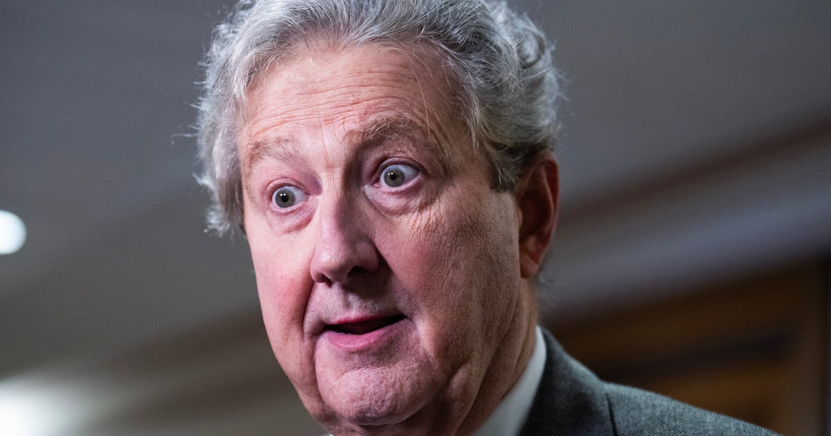 GOP Senator’s 'Utterly Absurd' Trump War Logic Prompts Damning Comparison