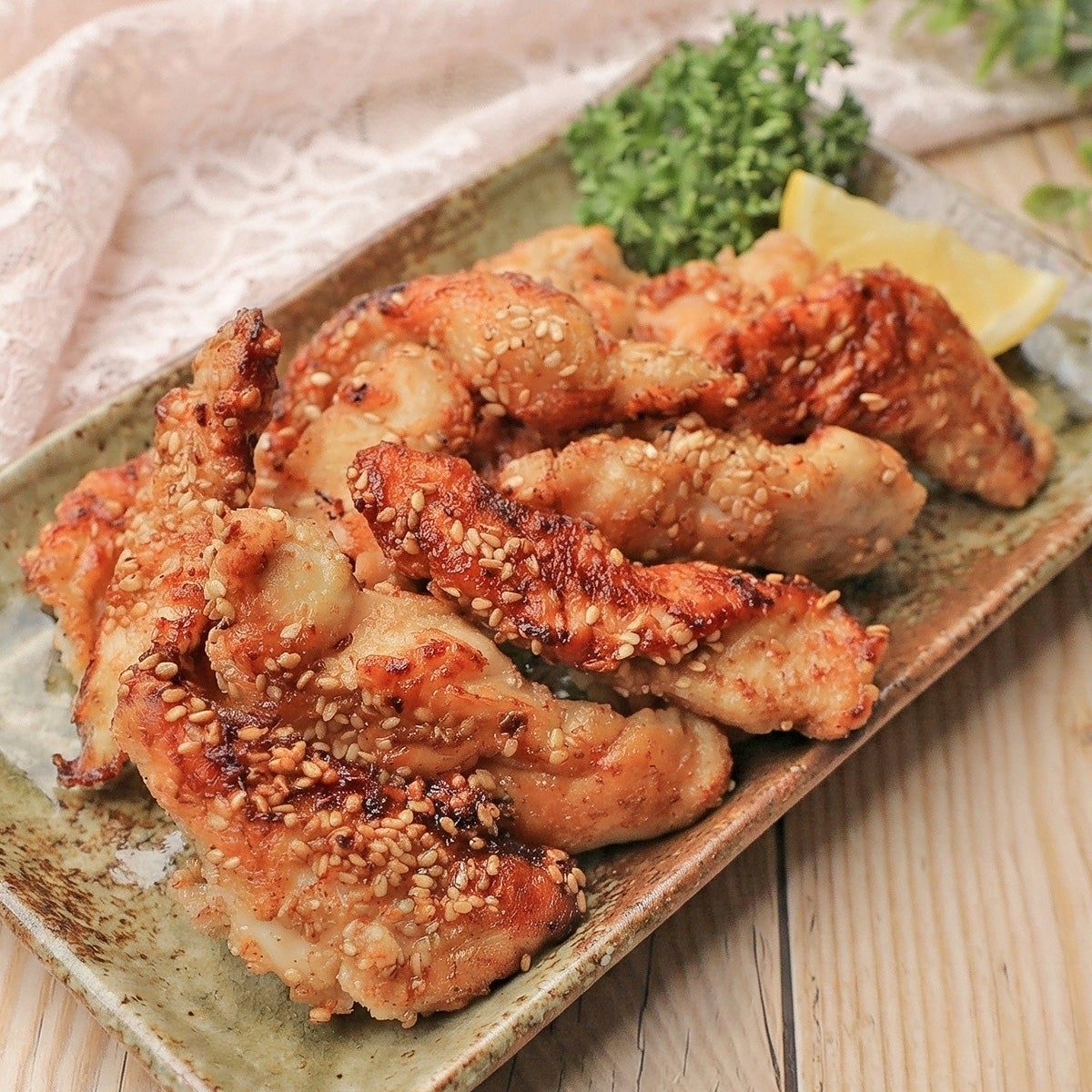 【ふっくら・ジューシーな鶏ささみがおいしい！】ご飯にもお酒にも合う大人気レシピ5選