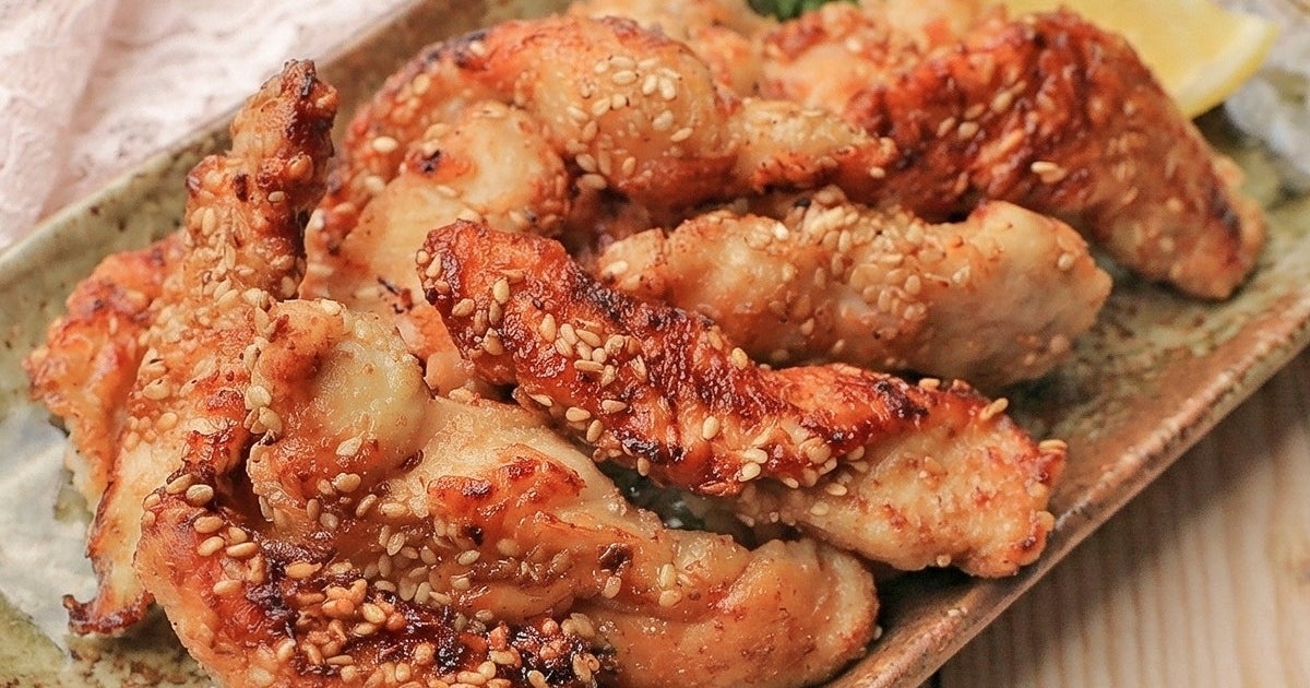 【ふっくら・ジューシーな鶏ささみがおいしい！】ご飯にもお酒にも合う大人気レシピ5選
