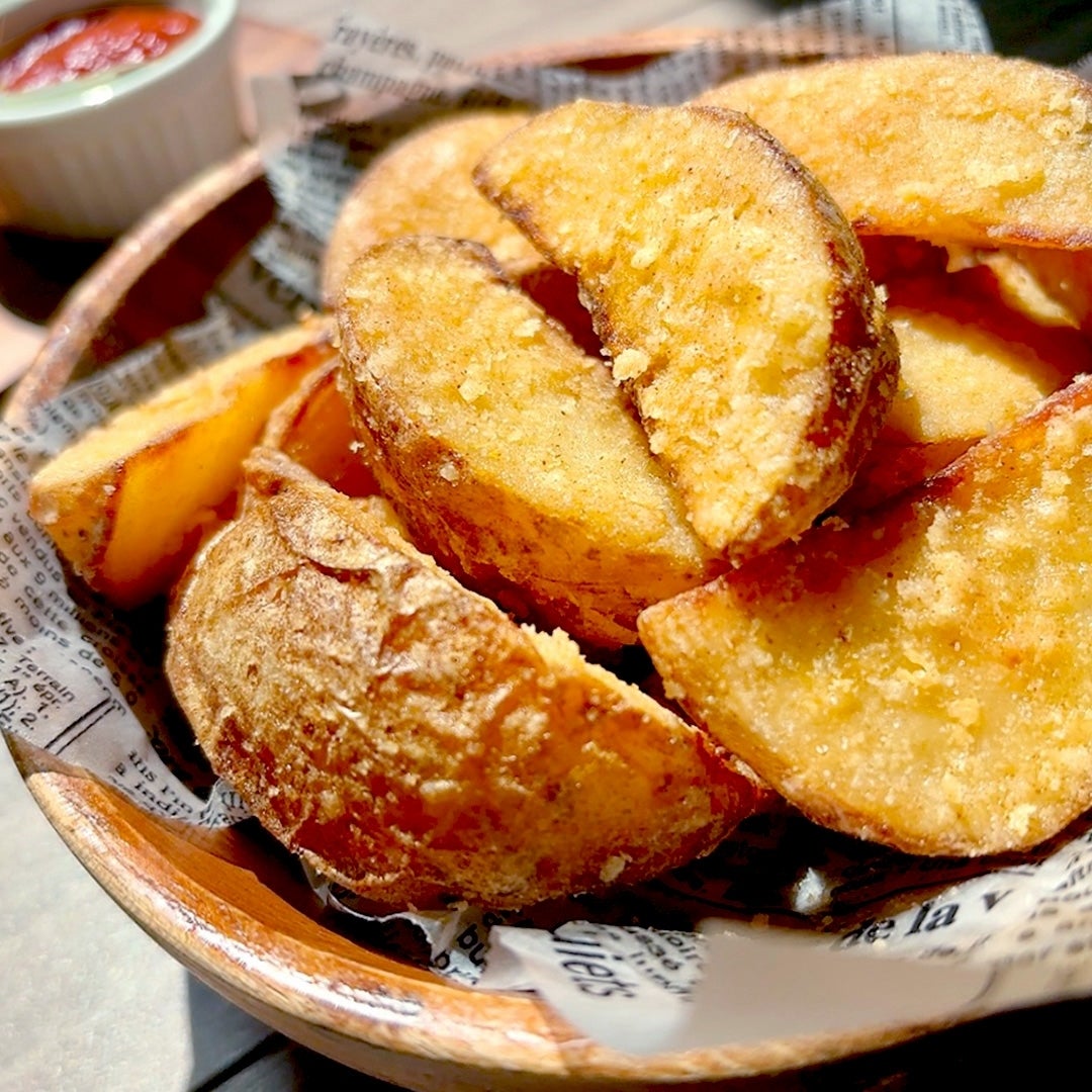 【じゃがいもは絶対これ】外はカリッと中はモチモチ！おやつ・おつまみに食べたい、じゃがいもの人気レシピ4選