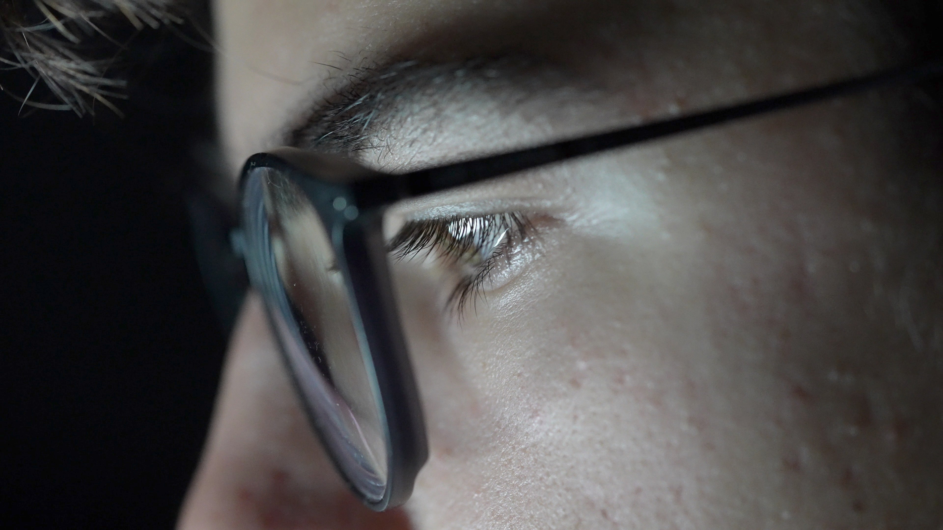 If Your Teen's Talking About 'Gooning', Therapists Want You To Ask Them What It Means