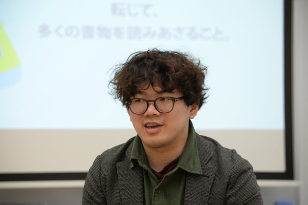2025年に小説「ゲーテはすべてを言った」で芥川賞を受賞した作家・鈴木結生さん