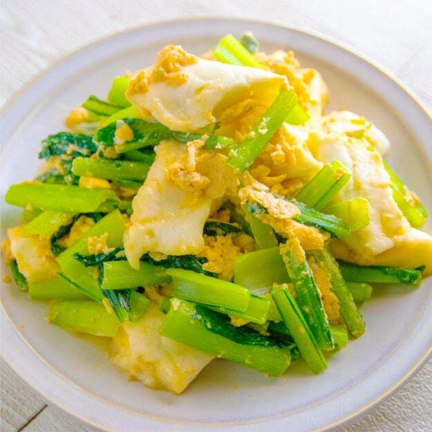 【コスパと栄養が最強！】忙しい日の「あと一品」に迷わない！シャキシャキ食感の簡単小松菜レシピ3選