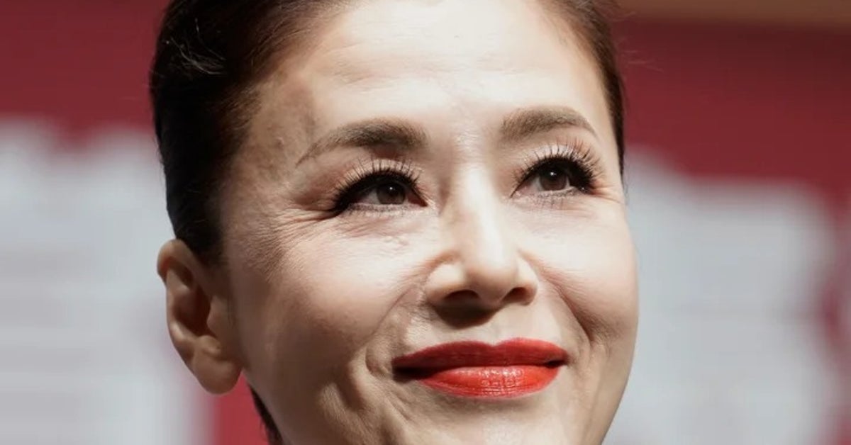 大地真央、新CMで“パンク女将”に激変⇨「絶対誰か分からない」「鋲ジャンもモヒカンも完璧」の声
