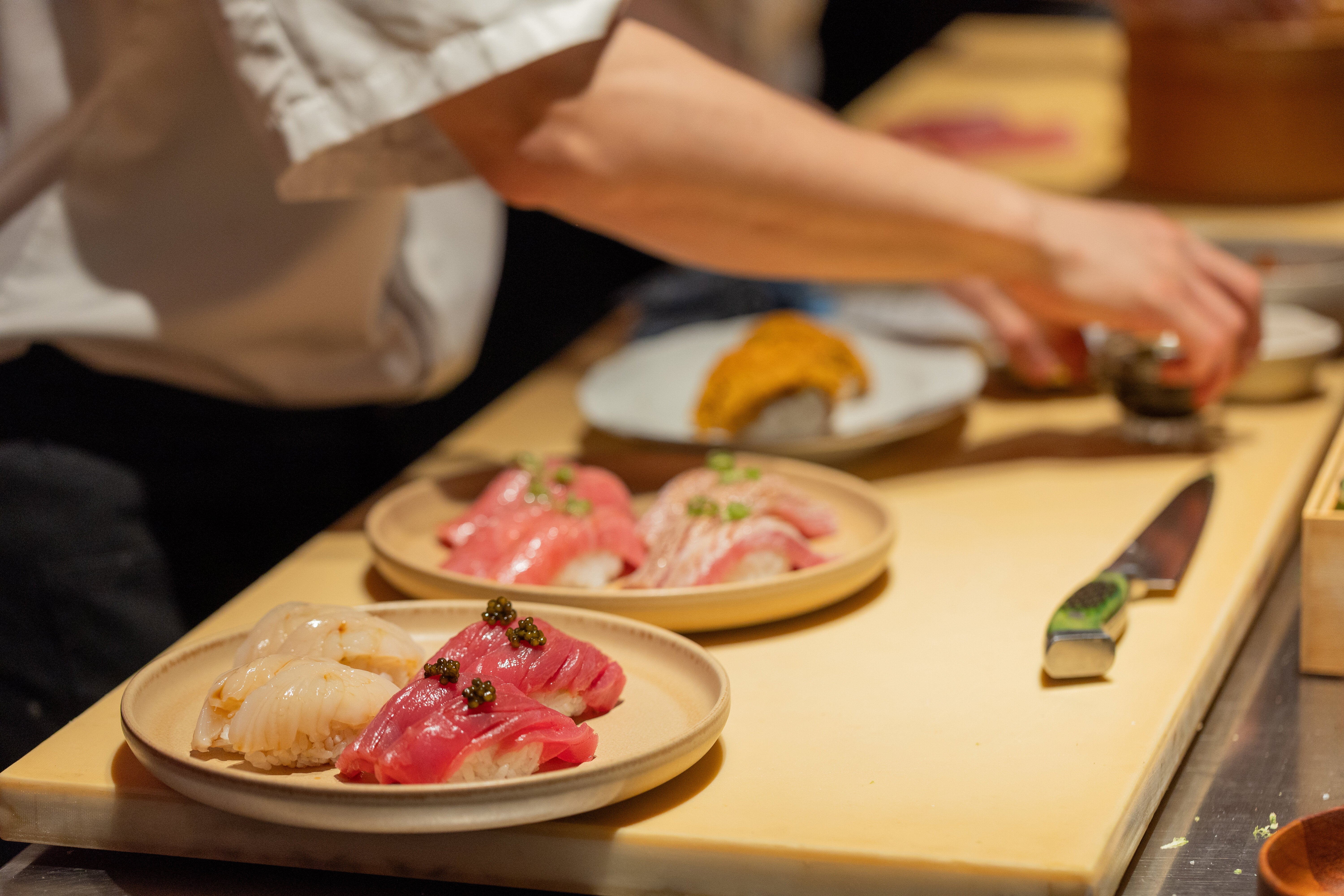 新千歳空港で“1貫7500円“の寿司をうっかり注文⇨“幻の食材“との遭遇に「ある意味強運！」の声