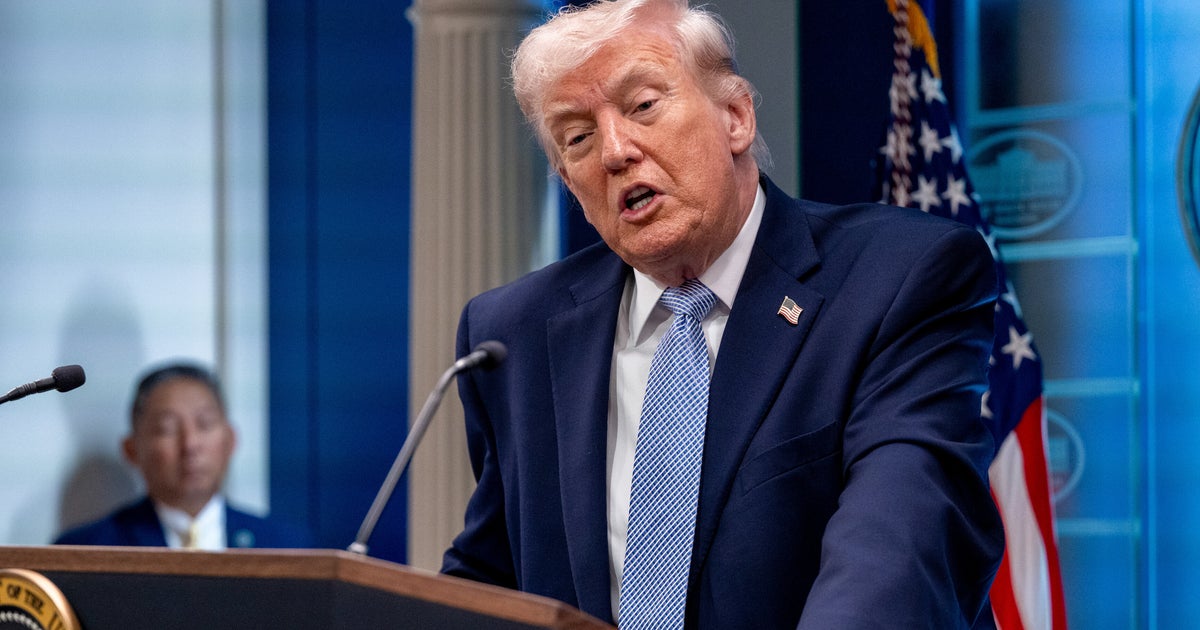 Trump Taunts 'Failing' New York Times After Reporter Asks About War Crimes