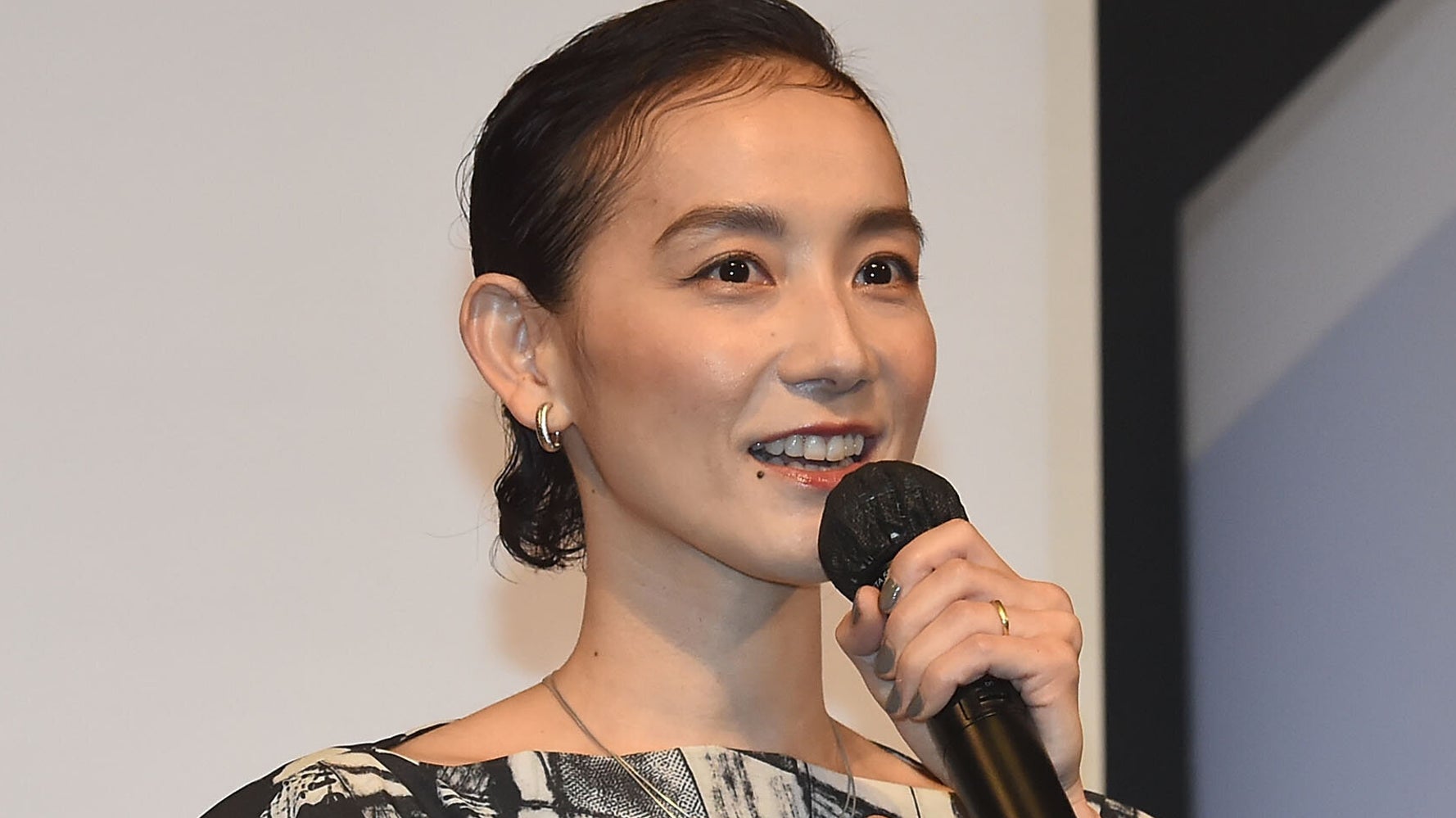 篠原ともえ、90年代に「夢中でつくった」アイテム大公開⇒「ひゃーーっ