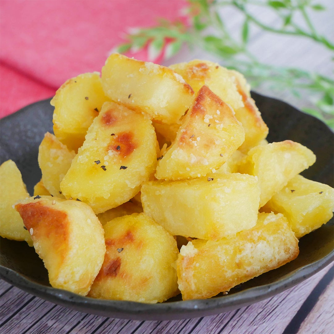 【ポテトはもう揚げない】「毎回これがいい！」オーブンで作る極上ガーリックポテトレシピ