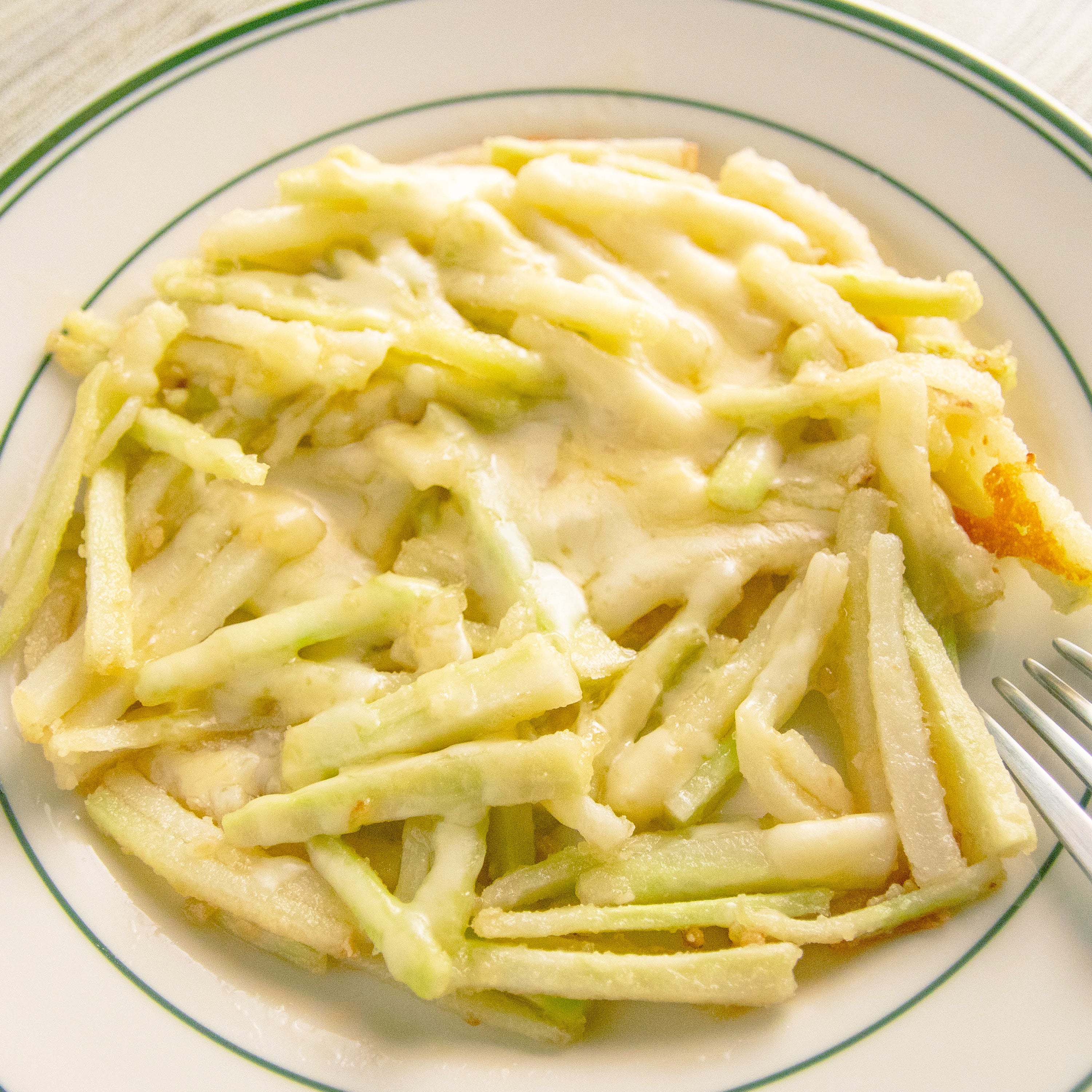 【ブロッコリーの芯、捨てないで】細切りにして焼くだけ。絶品おつまみがお家で完成！