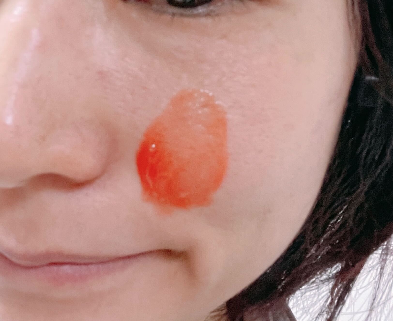 パックしながら、配達の受け取りもオンラインMTGも可能！赤い炭酸パックはタイパもコスパも最高だった