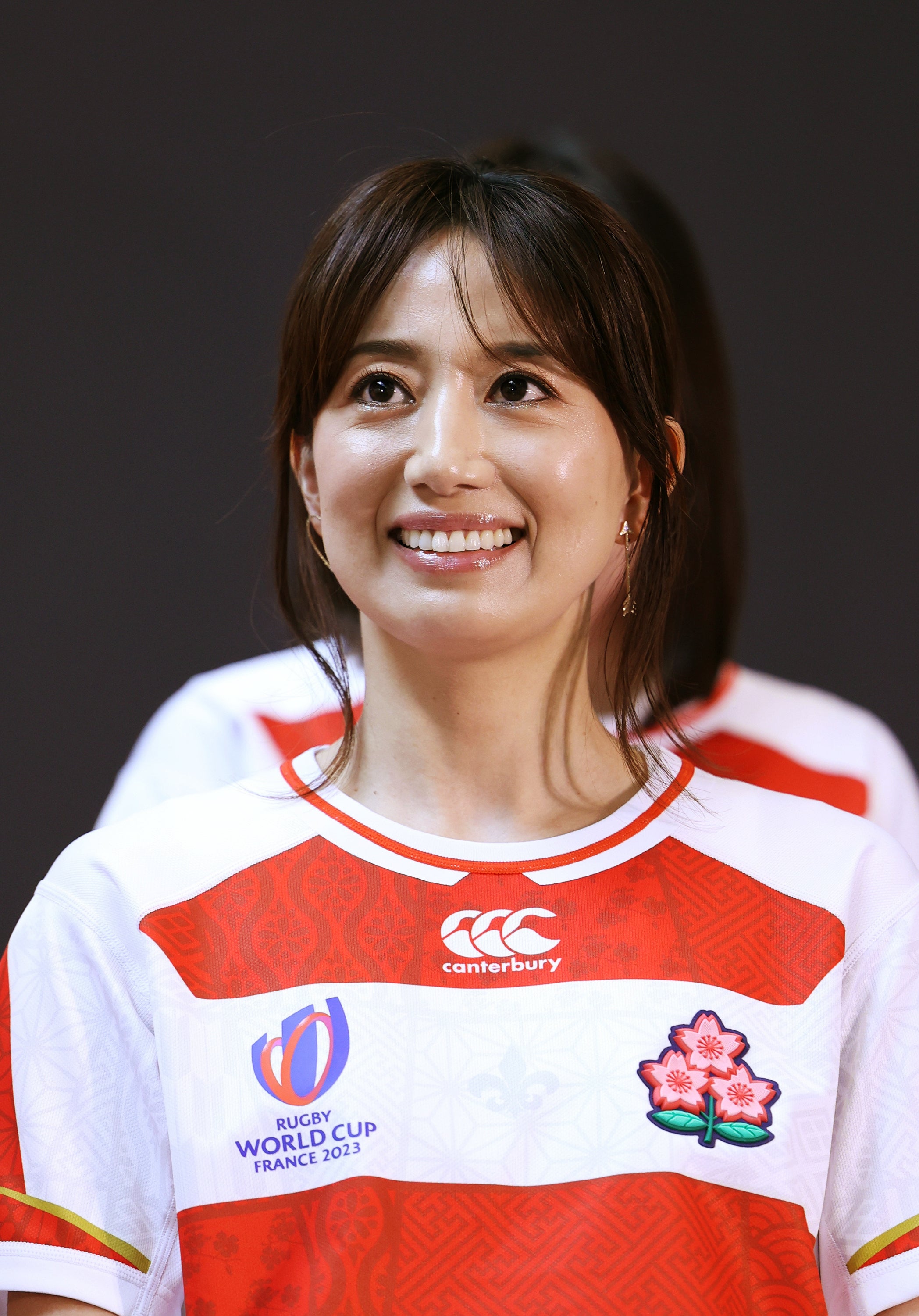 東原亜希、入学式コーデがかっこいい！「素敵なブラウス」「どちらのですか？」と質問相次ぐ