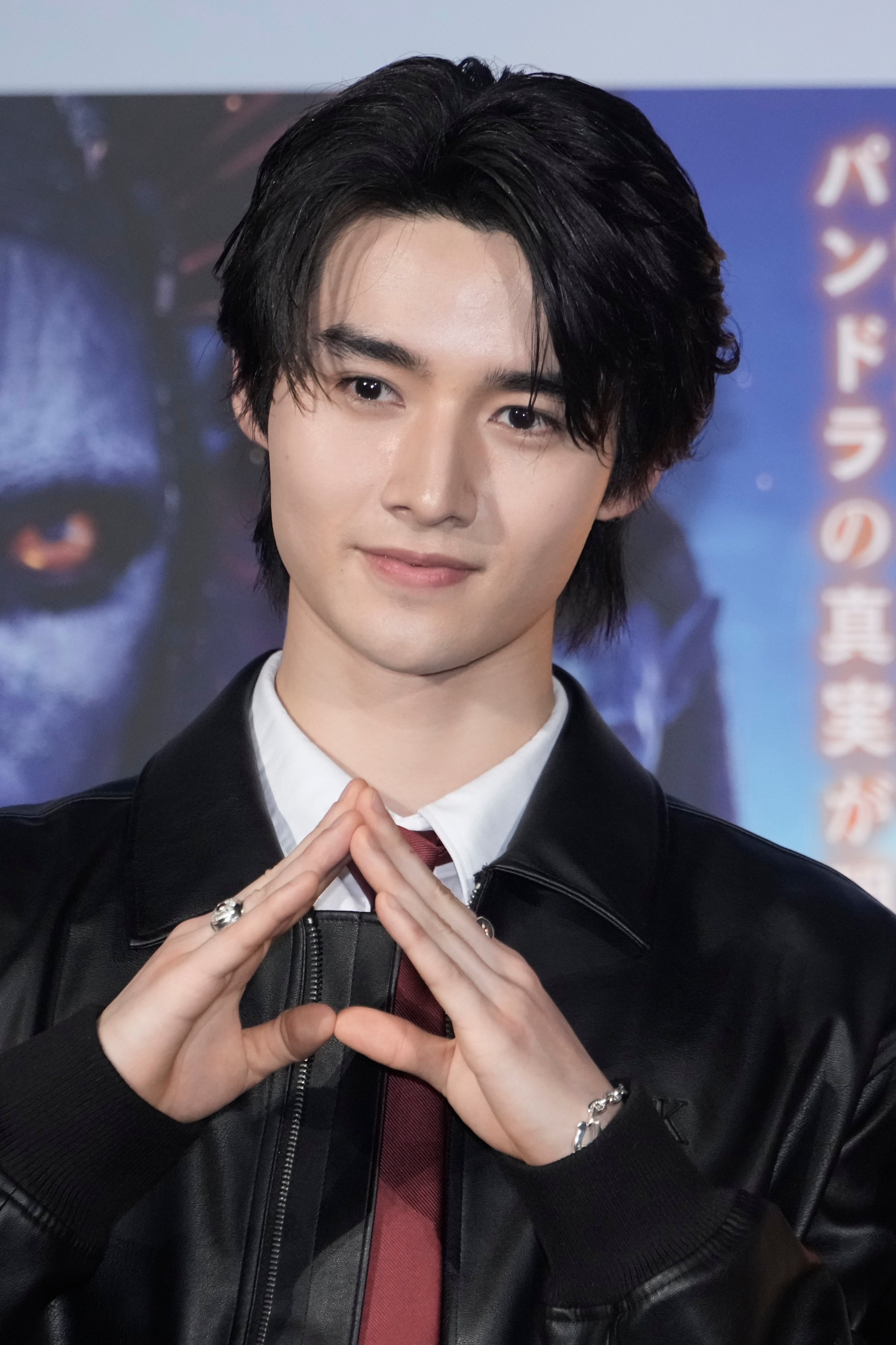 藤岡弘、息子との親子そろっての“仮面ライダー変身ポーズ”に…⇨「胸あつ」「伝説が受け継がれてる」と反響