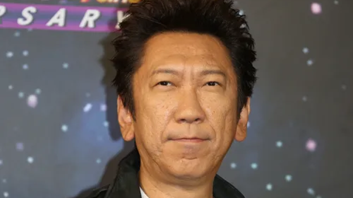 布袋寅泰『日本の首相がロックンロールと交わったことがあったか？素晴らしい』に批判殺到で投稿削除。人気ミュージシャンも苦言