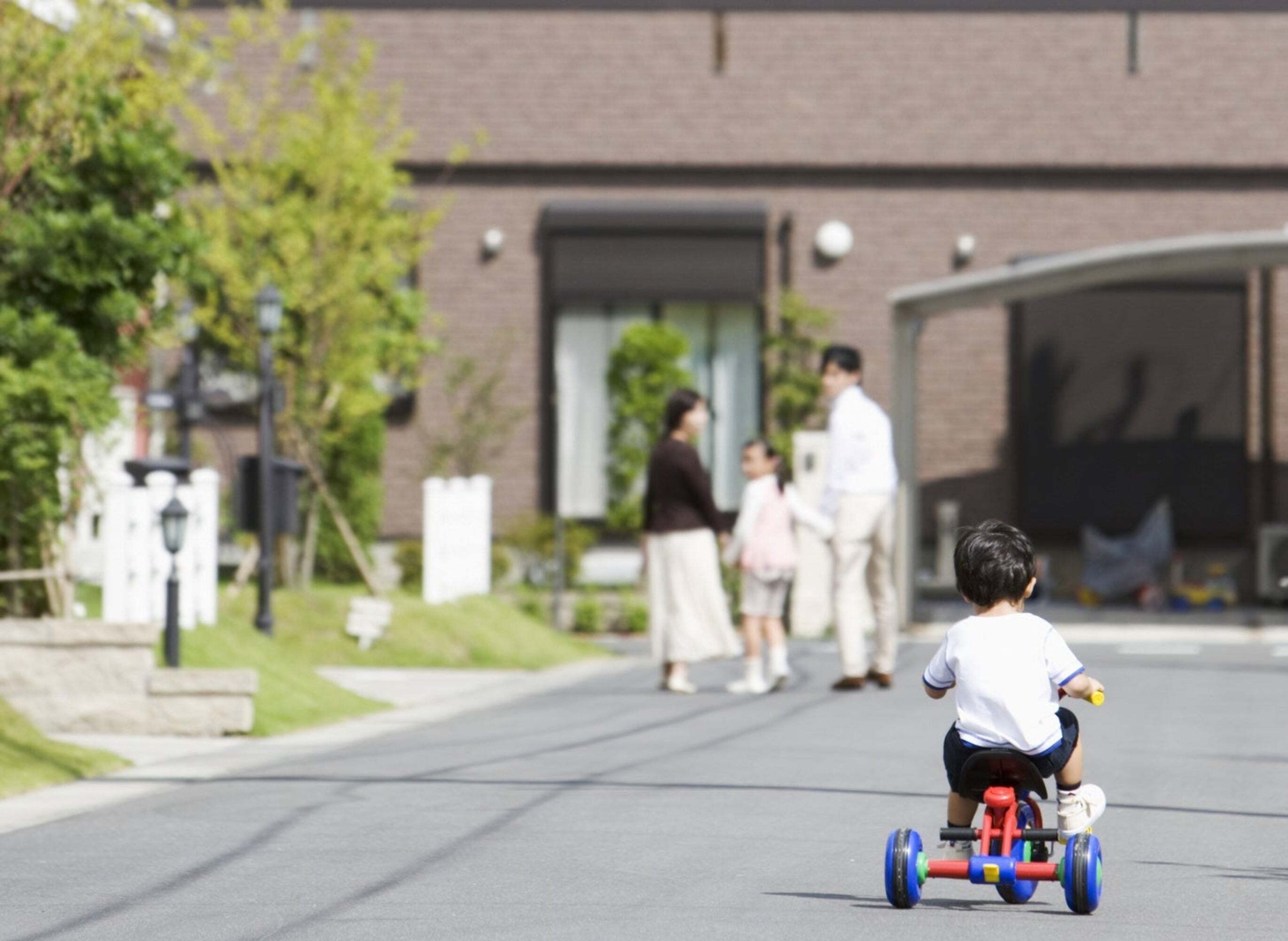 双子を出産した私。後日、義母から荷物が届いて……。家事に追われる母親へ、“救いの1枚”が話題に