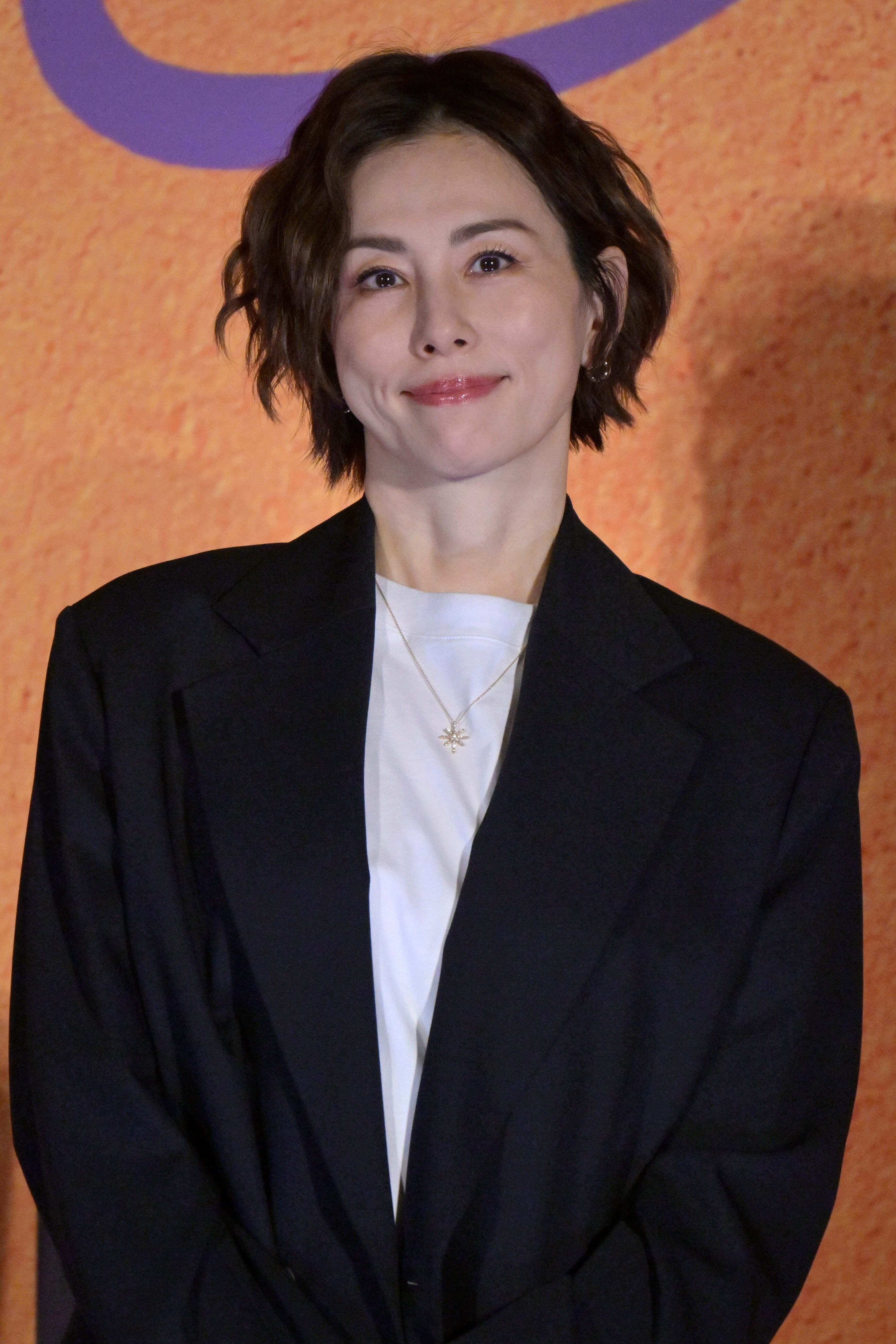 米倉涼子、ベルリンでの近影にSNS沸く「オーラが凄い」「素敵すぎて感動です！」