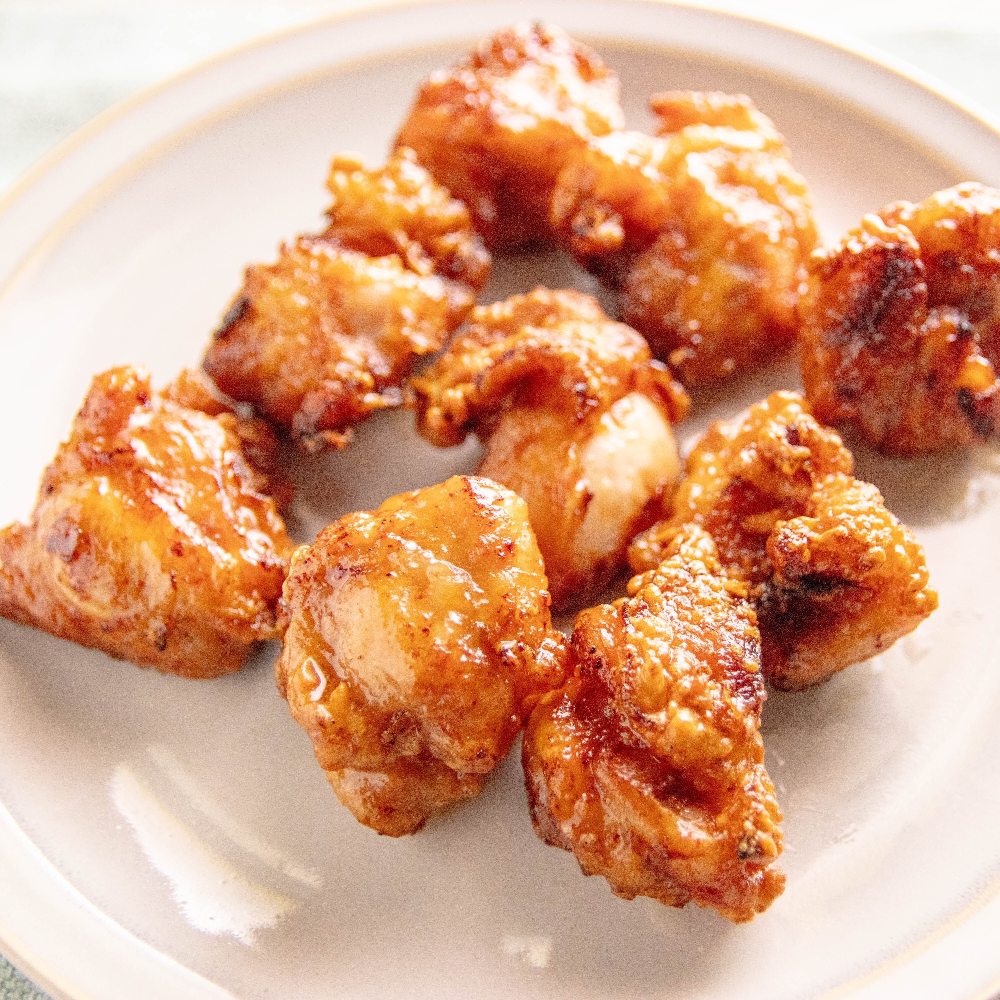 【唐揚げにバター絡めたらどうなる？】冷めてもやわらかい！ごはんが進む唐揚げレシピ