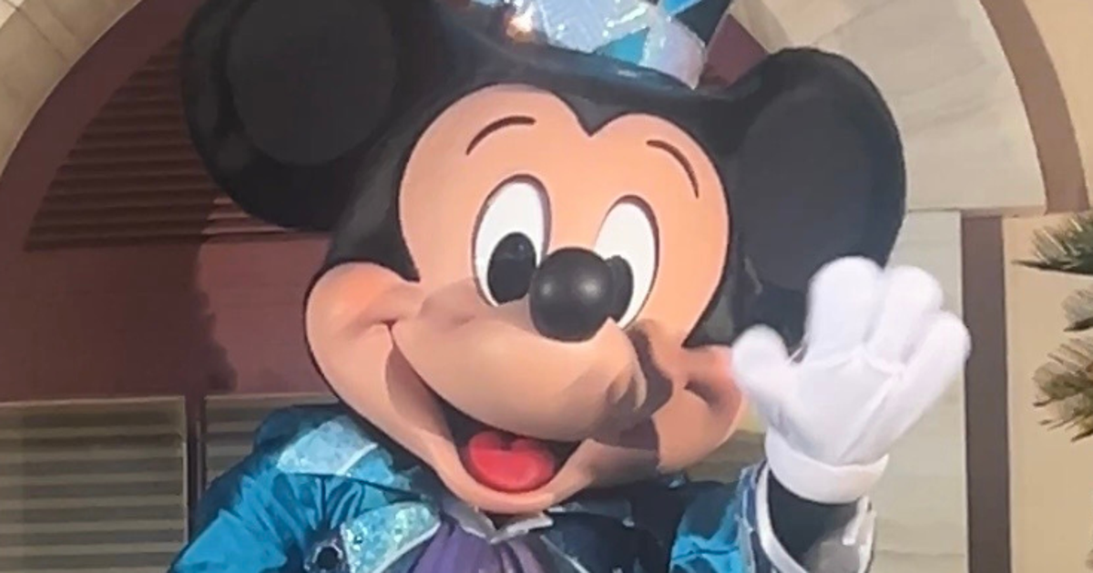 「リピート確定」「お気に入り」ディズニーシーの『25周年記念スイーツ』美味しい物がてんこ盛りで、贅沢感たっぷりなの！