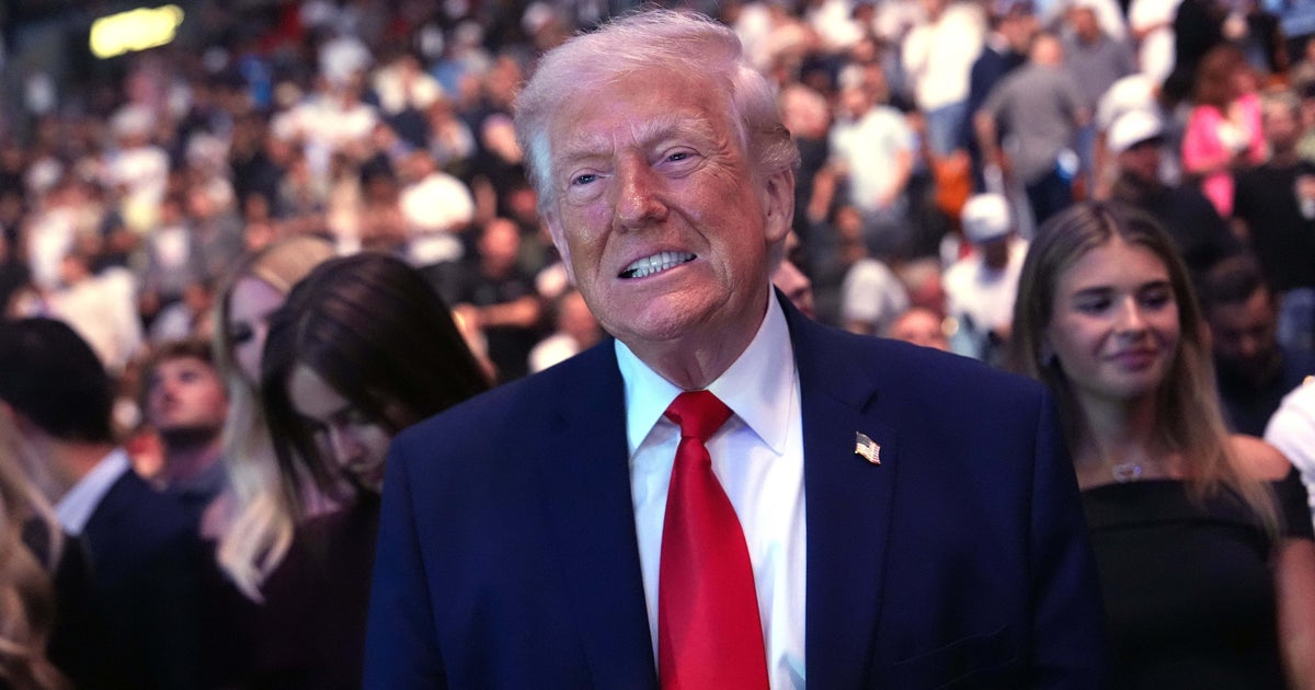 「炎上どころでは済まない」トランプ氏、絵画風の"フェイク画像"を投稿。絵の中で空を舞っていた人物とは？