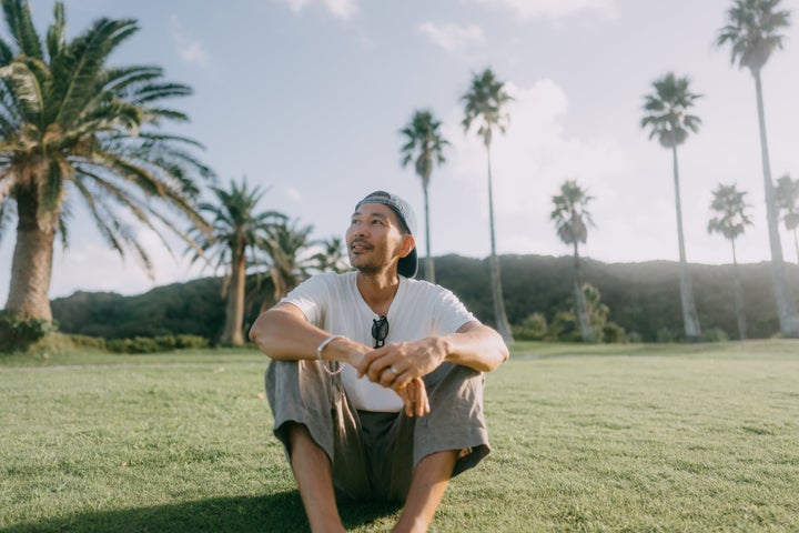 Terri Bacow, a psychologist who specializes in treating ADHD in New York City, encourages her clients to practice mindfulness to increase their awareness of their surroundings. 