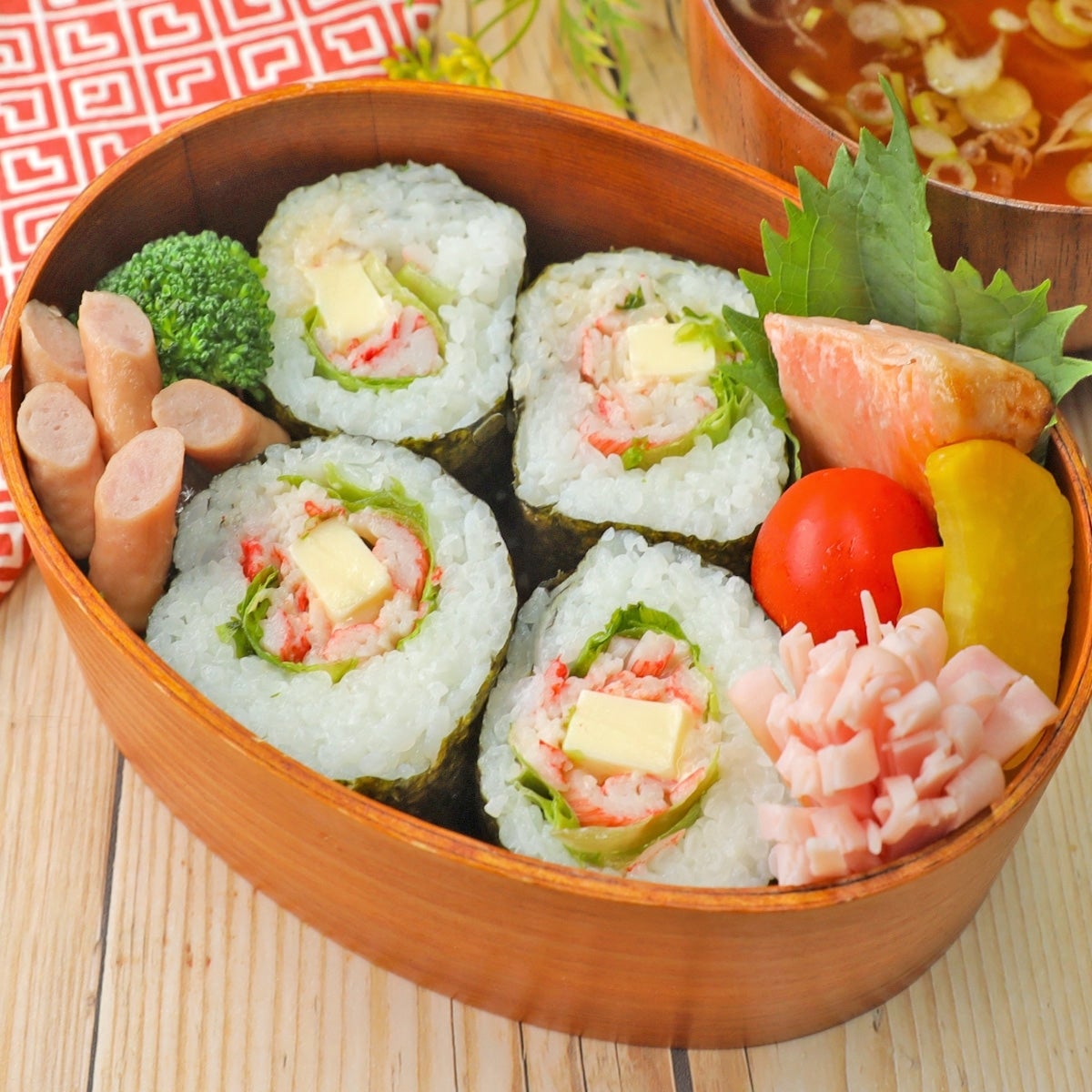 【お弁当に最適なのり巻き】彩り豊かで味わい深い、手軽に作れる絶品のり巻きレシピ4選