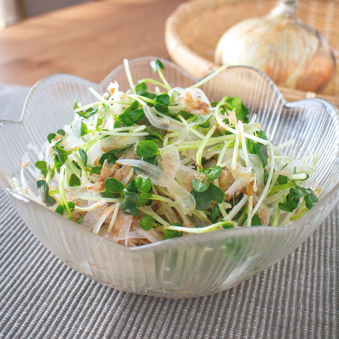 「新玉ねぎのおいしい食べ方」ならこれ！白だしスプーン1杯で決まるシンプルおかかサラダ