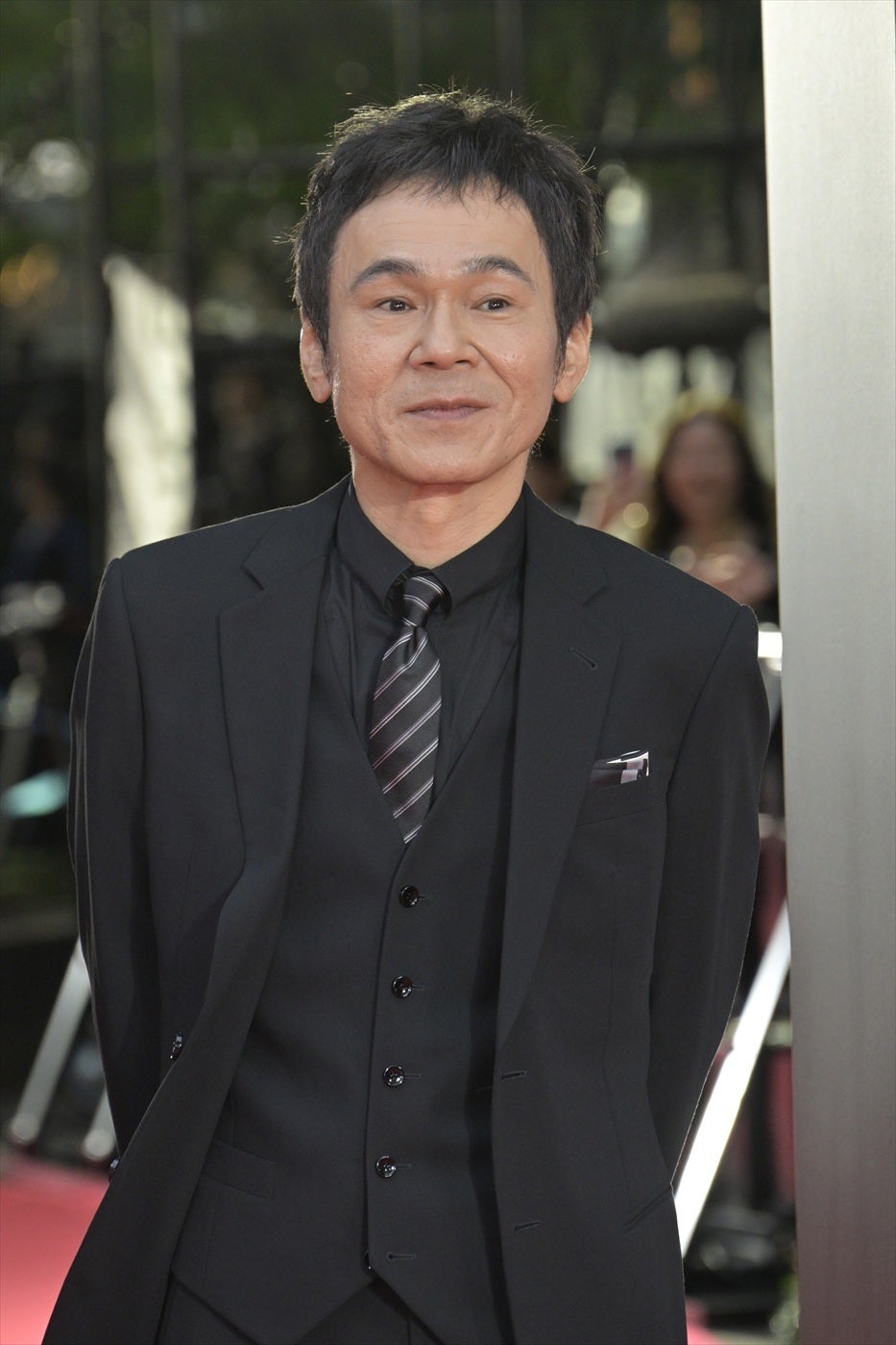 兄・甲本ヒロトさんにそっくり！人気俳優が故郷・岡山で母と2ショット「ふたりのファンにとっても偉大な母」と反響