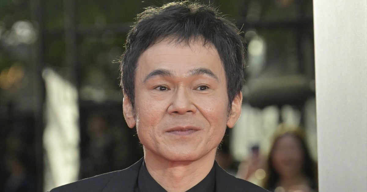 兄・甲本ヒロトさんにそっくり！人気俳優が故郷・岡山で母と2ショット「ふたりのファンにとっても偉大な母」と反響