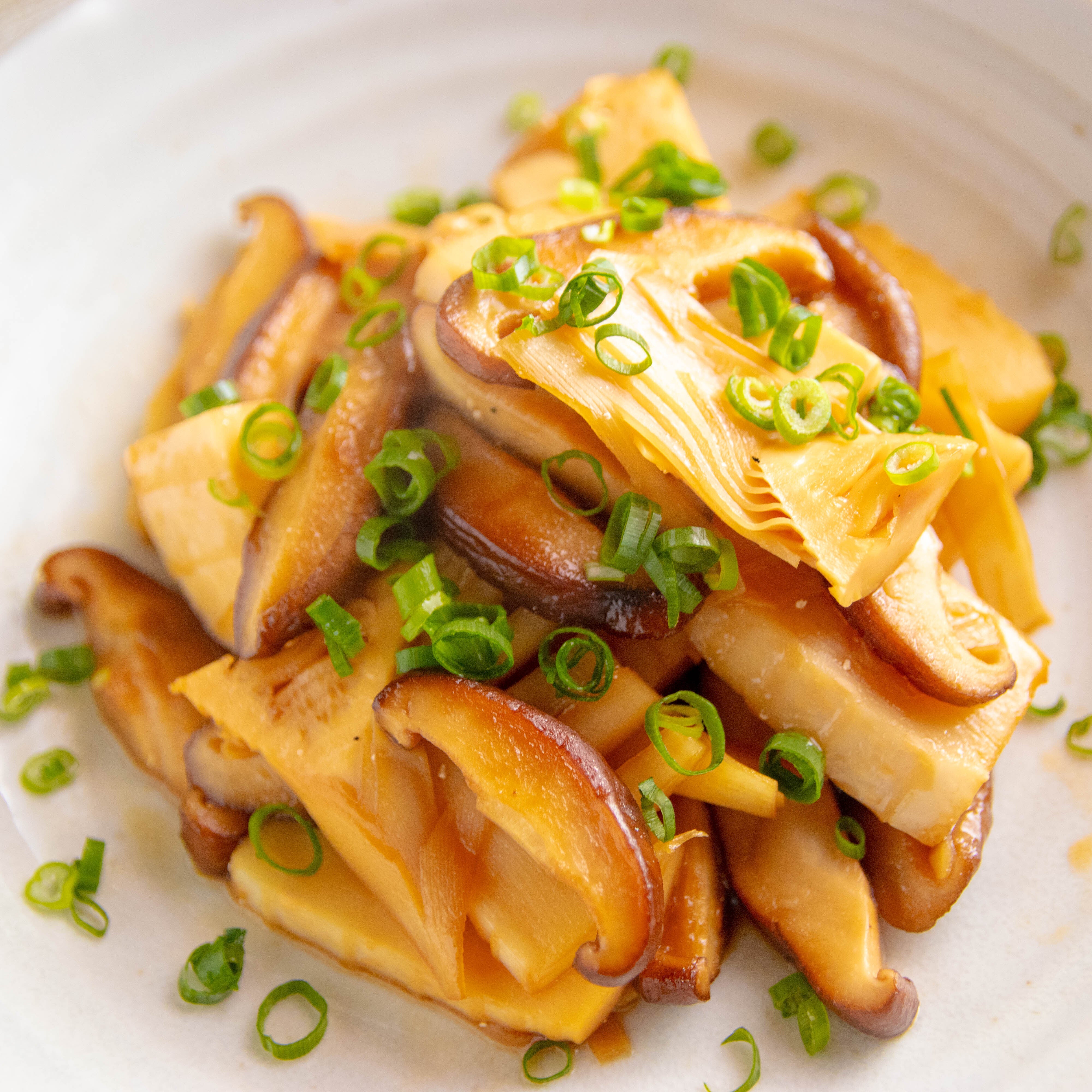 【たけのこ、こう食べるのが正解】水煮でOK！10分で「箸が止まらない」甘辛おかずの完成