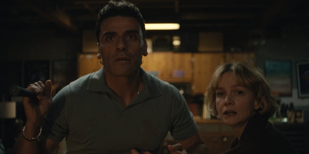 Oscar Isaac as Josh Martin and Carey Mulligan as Lindsay Crane-Martin in Season 2 of 