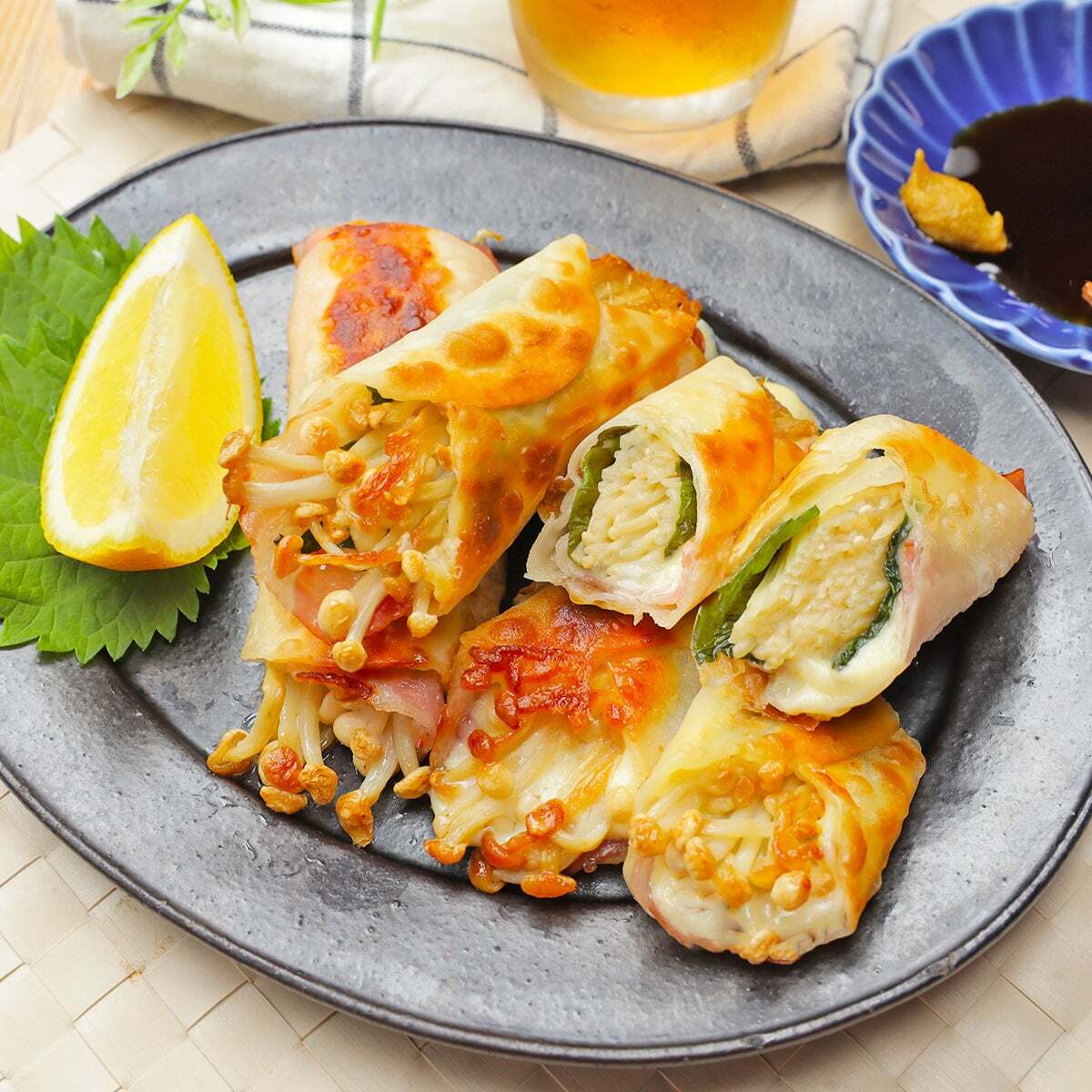 【えのきは巻いて焼くが正解】お弁当からおつまみまで！箸が止まらなくなる、えのきレシピ3選