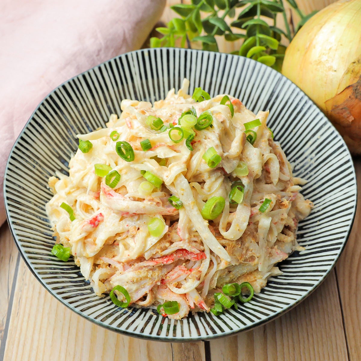 【新玉ねぎの季節に何度も作りたい！】和えるだけ簡単、ごちそう常備菜レシピ