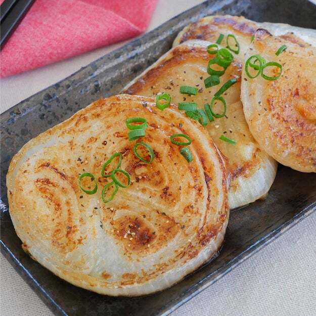 【新玉ねぎ、全部これでいい】1袋使い切れるおいしい食べ方おすすめ5選