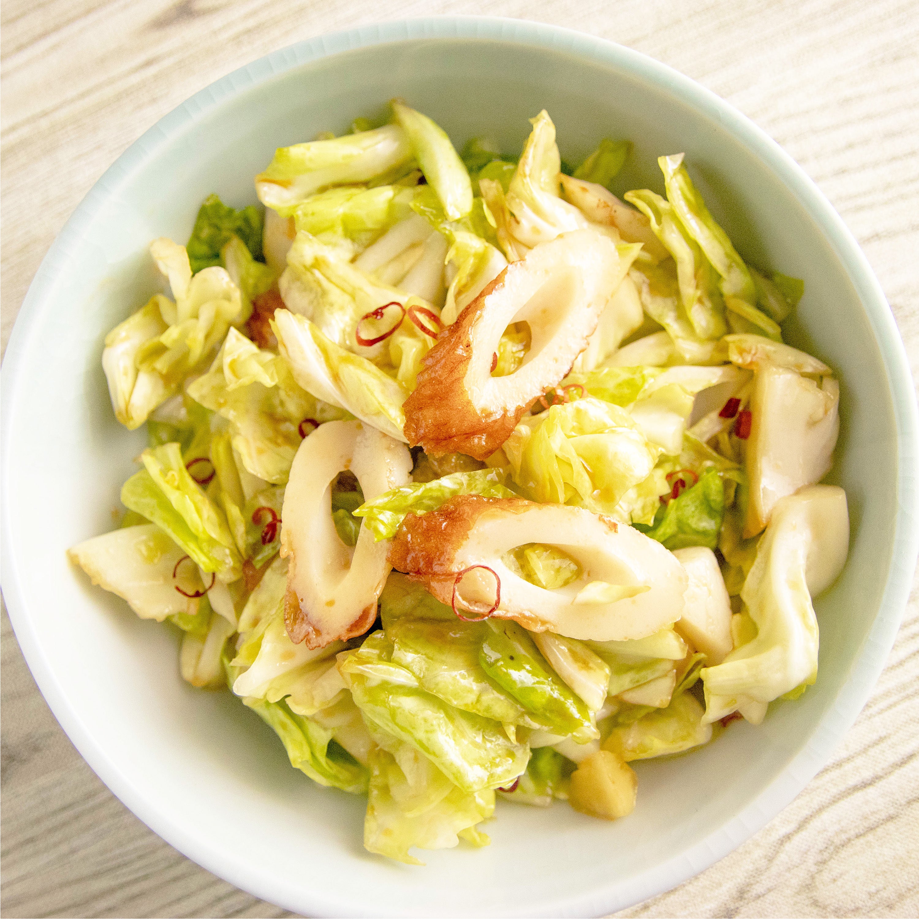 【春キャベツとちくわがあったらこれ】10分で完成！「あと一品」の正解、ピリ辛和えが止まらない