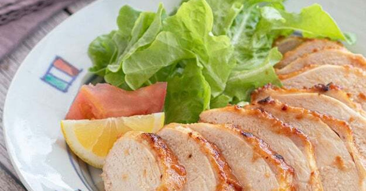 【鶏むね肉大容量パック使い切り】しっとり柔らか！箸が止まらない鶏むねおかずレシピ3選