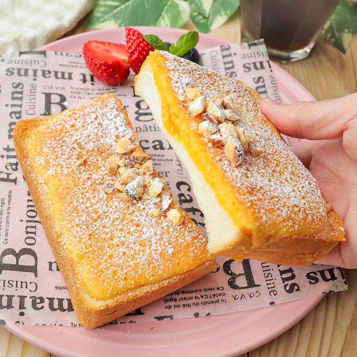 【ただの食パンが化ける】あの菓子パンがおうちで作れるなんて...！塗って焼くだけの簡単おやつトーストレシピ