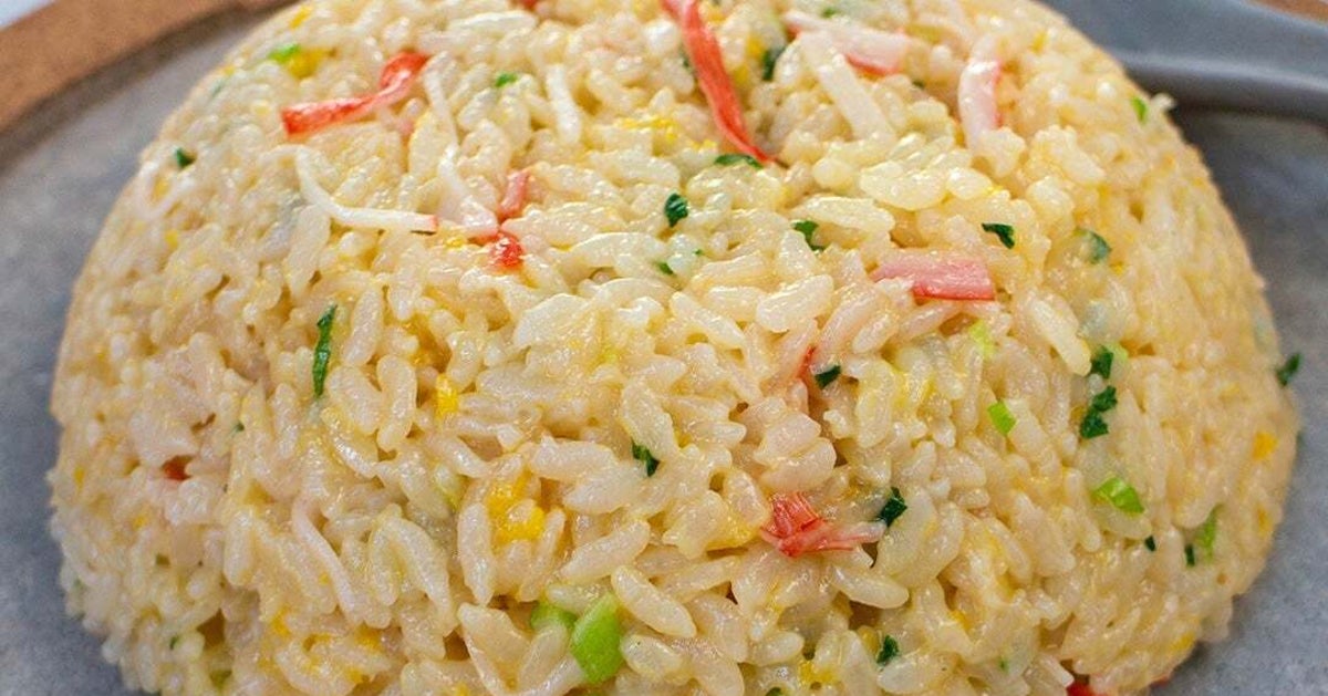 【カニカマは冷蔵庫に常備して】帰宅後5分で仕込み完了！夕飯作りたくない日に助かる、カニカマを使った炊飯器まかせの絶品ご飯3選