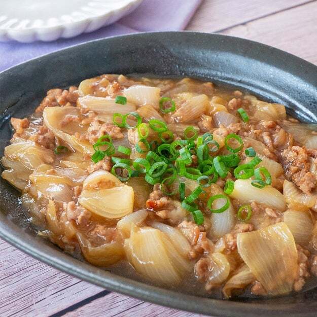 【新玉ねぎ×豚肉】ご飯のおかわり必須！旬のうちに食べたい人気のおかずレシピ3選