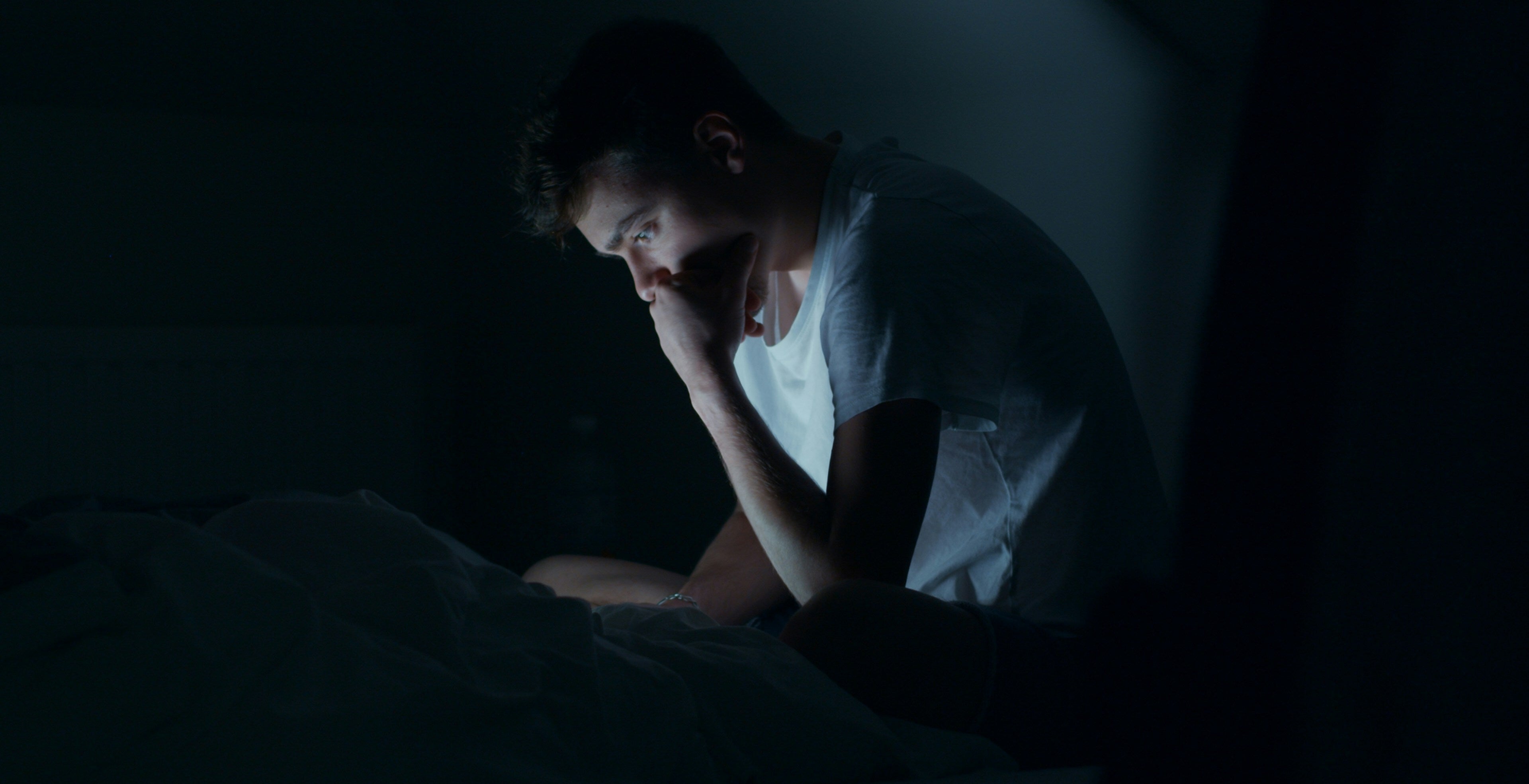 Waking Up Every Night At 3AM? You May Have This Common Sleeping Condition