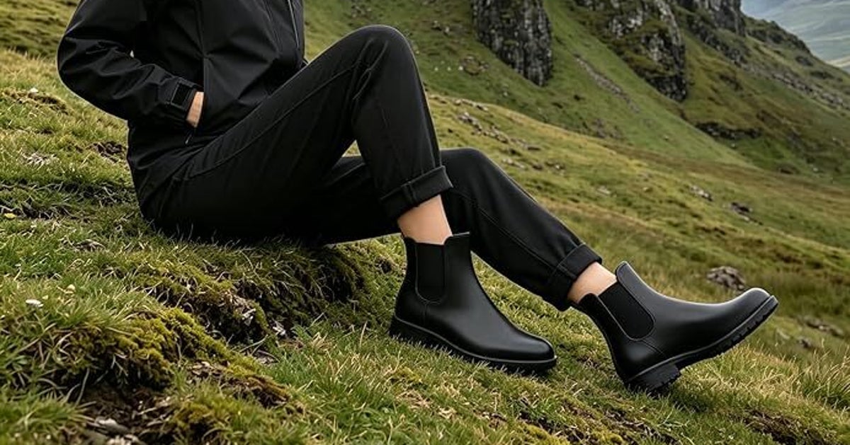 24 Shoes Reviewers Loved So Much, They Came Back For A Second Pair