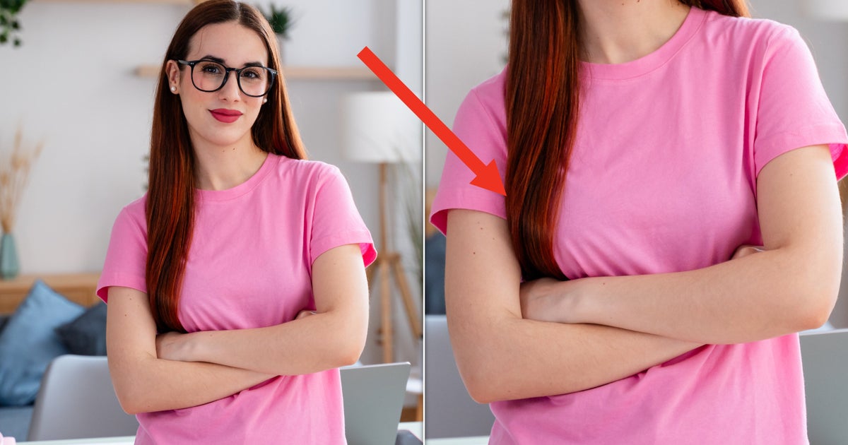 You're Probably Overthinking This 1 Body Language Cue