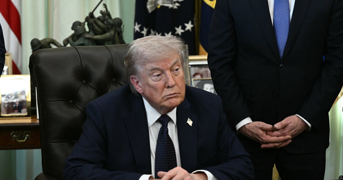 トランプ、居眠りしているような姿を会合中に再び見せる。検査をした方がいいとの指摘も