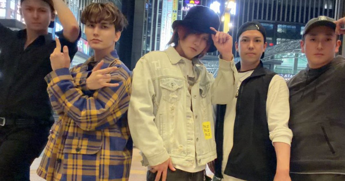 男性5人でジョジョのコスプレをするとこうなる⇒ビフォーアフターに「完璧すぎる」と驚きの声