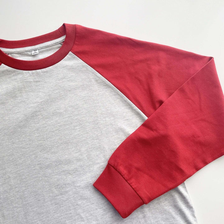 GU「ヘビーウェイトクルーネックT(長袖)(ラグラン)」