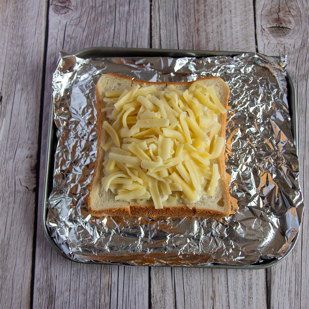 【食パンにただチーズのせて焼くだけじゃもったいない】豆腐で作るとろり濃厚アレンジに「一瞬でなくなった」「毎朝食べたい」