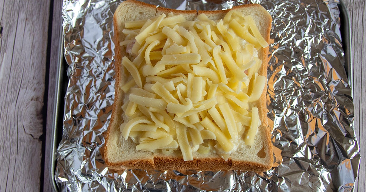 【食パンにただチーズのせて焼くだけじゃもったいない】豆腐で作るとろり濃厚アレンジに「一瞬でなくなった」「毎朝食べたい」