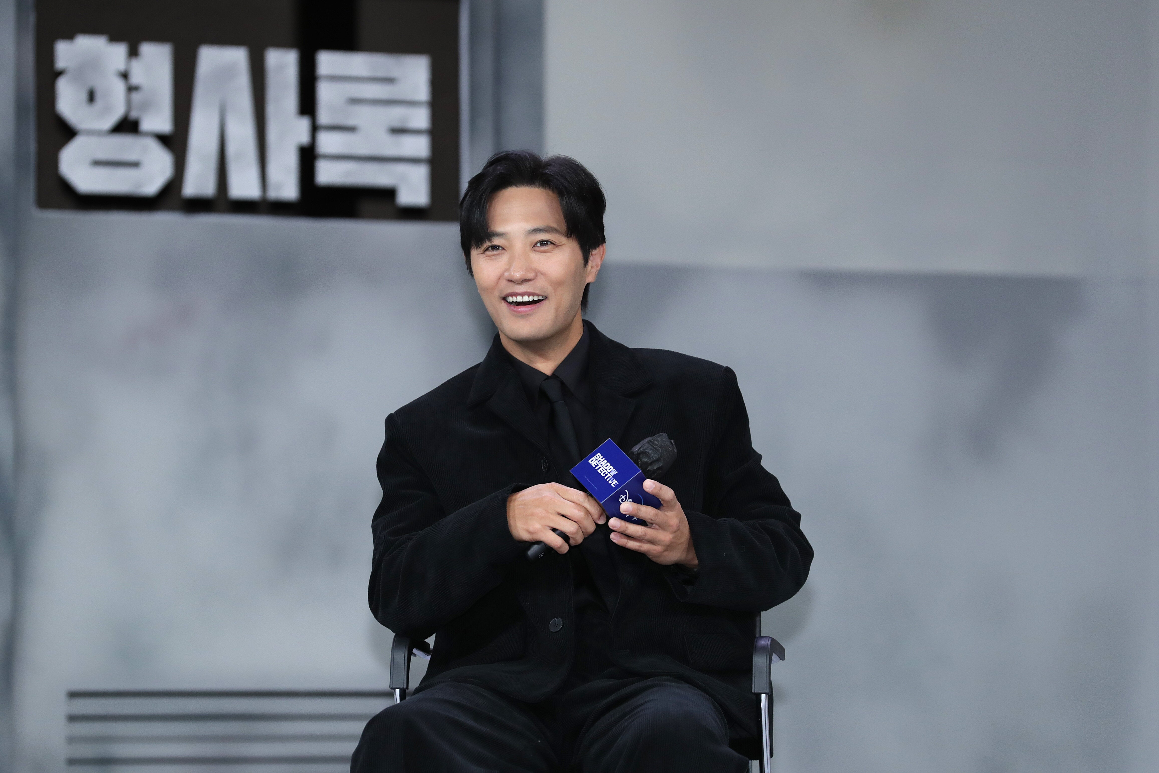 韓国のベテラン俳優が来日⇨変装なしで新宿に出没し「えー」「日本来てたの」「街中で見たら感激する」の声